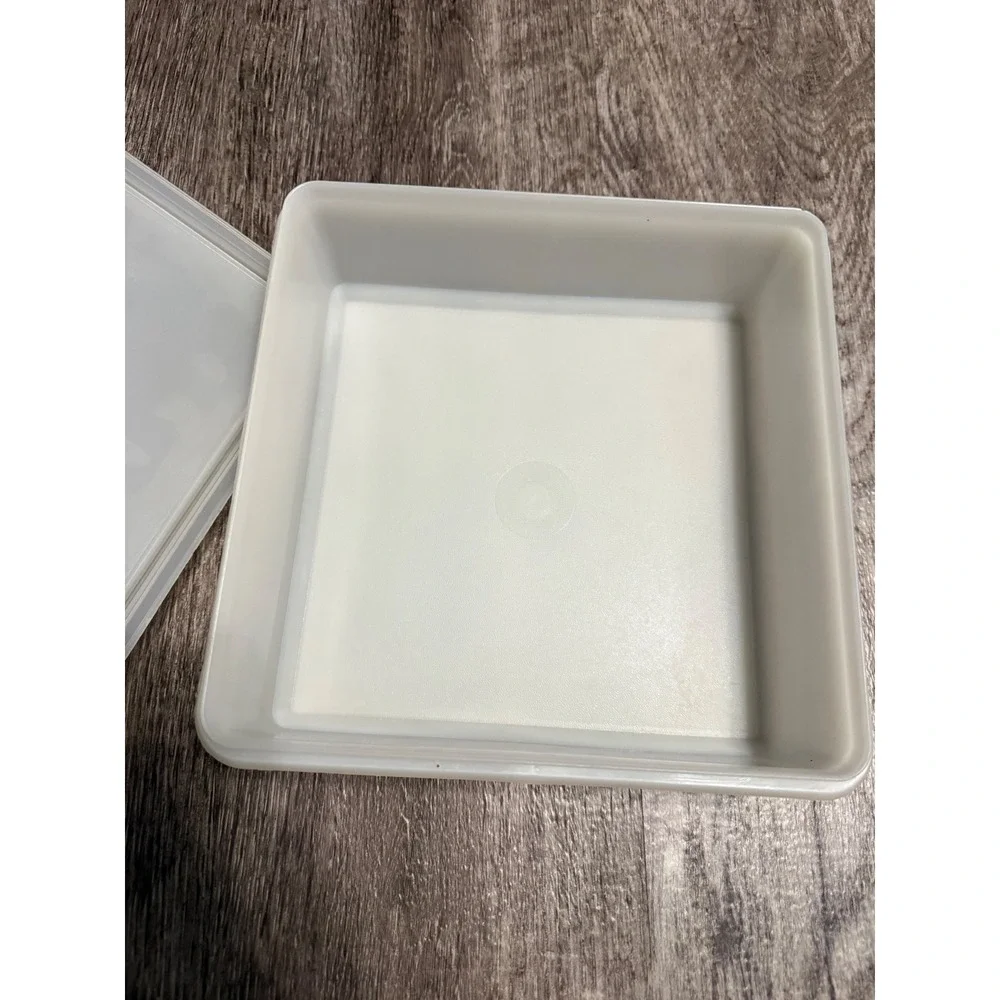 Vintage Tupperware Square Sandwich Keeper Frosted White Food Storage Container